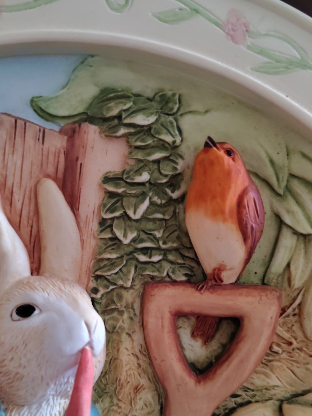 Peter Rabbit Decorative Plaque - Picture 3 of 5